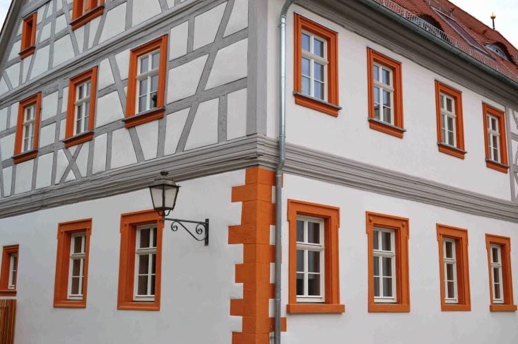 Einbruchhemmende rekonstruierte historische Fenster