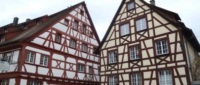 Fachwerkhäuser mit denkmalgerechten Fenstern