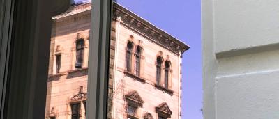 Fourcaultglas mit leicht welliger Oberfläche