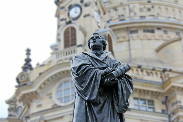 Denkmal von Martin Luther vor der Frauenkirche in Dresden