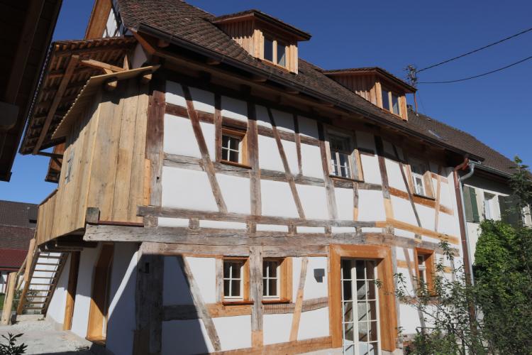 Rebmannhaus Eckteil 24 mit denkmalgerechten Sprossenfenstern