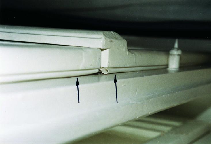 eingebrachtes Schlauchdichtungsprofil im Konstruktionsfalz