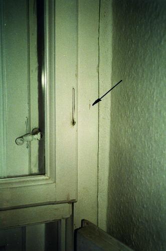 unzureichend luftdichtes Fenster durch fehlenden Vorreiber