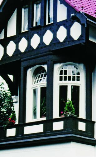Erkerfenster mit gebogener Verglasung in Wuppertal, um 1900