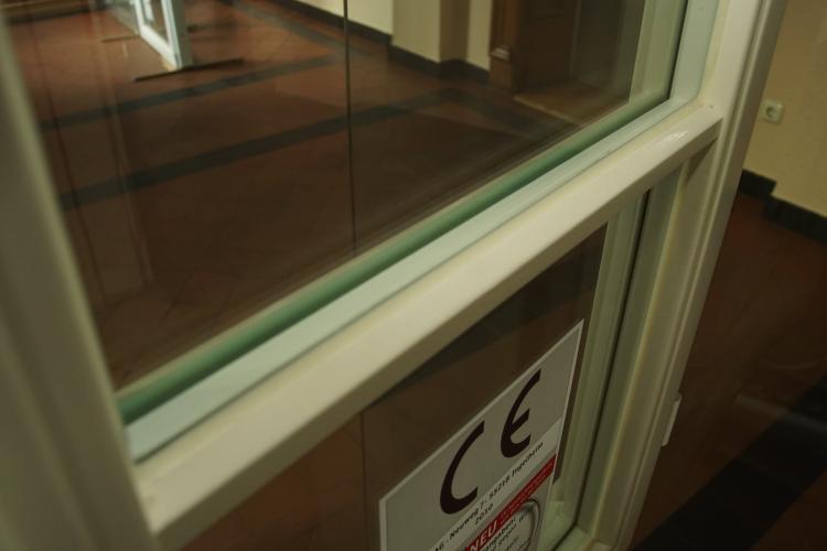 Wiener Sprosse mit Abstandshalter aus Kunststoff