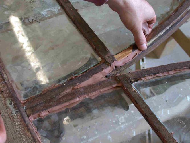 Kitt in den Kittfalz