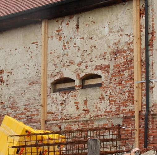 Deichsellöcher vor der Sanierung