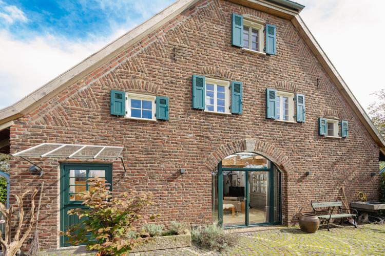 Sanierung denkmalgeschützter Hof Viersen, Front