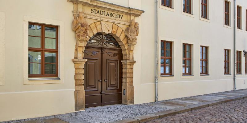 Historische Tür Stadtarchiv Freiberg